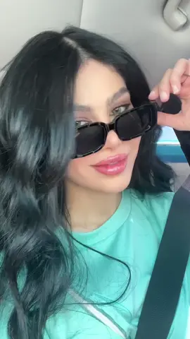 البنت المصرية الجدعة 🇪🇬  مافيش بنت مش جميلة كل بنت خلقها ربنا زي القمر ❤️🙏🏻مامي مصرية / يونانية و دادي لبناني/ سوري وانا مولودة وعايشة في دبي عمري كله وعندي كذا جنسية بس انا بنتمي اكتر للجنسية المصرية❤️ 🇪🇬 💋  جلوس شفايفي من البراند بتاعي ميموتيك  @MimoTique 💋❤️😻  اللون Orion’s Bling ✨😻  لون العدسات  Gorg Green  كمان من ميموتيك  الطلب لجميع انحاء العالم من خلال الموقع 👇🏻 الرابط في البايو 🛒🛍️ www.mimotique.com