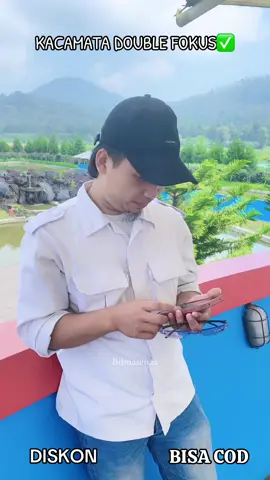 Kacamata dua fungsi Double Fokus untuk baca jarak dekat dan untuk jalan pandangan jarak jauh normal #kacamatabacadanjalan #kacamatadoublefokus #kacamataduafungsi #kacamatabaca #kacamata #wibgajian #kacamataantiradiasi 