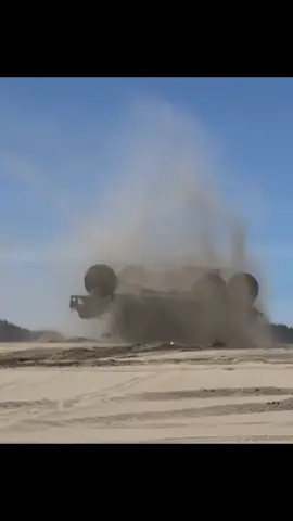 Jump gone wrong Driver and passenger are good with no injuries. IG: @mr_freakin_aloha #sendit #raptorworld #trucksofinstagram #4x4 #rutas #offroad #fordraptor #fullsend #offroading #crash #raptor #blacklist #carcrash 