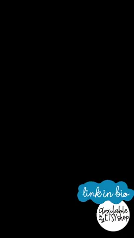 happy Saturday y'all!! #wreathmaking #wreath #thankful #bumblebee #craftymom #happysaturday 