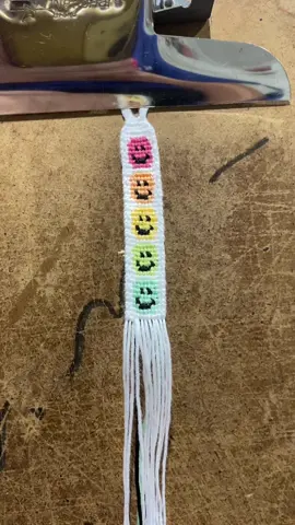 bringing back the rainbow smileys :) #friendshipbracelets #braceletbook #35638 #SmallBusiness 