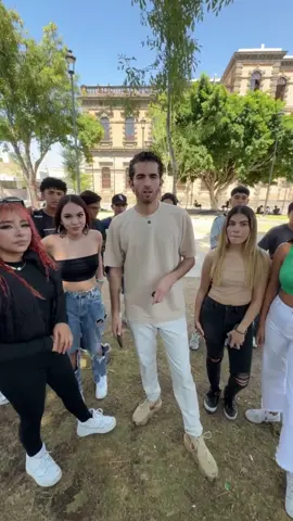 Chicas de escuela publica Vs. escuela privada 🤓 #soymirrey #fino 