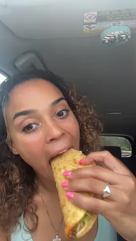Tacobell @tacobell & facts ab me #tacobell #tacobellmukbang #crunchwrap 