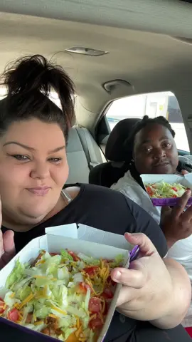 Whats up Everybody💙 #foryoupage #EatingShow #Mukbang #GottaHaveDatCrunch #TacoBellCheezIt #CheezIt 