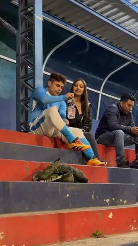 Para que  te traje 😂😂 