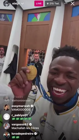 Vini Jr with the insta-live from the Champions dressing room💫🏆 #fyp #foryou #viniciusjunior #fashion #style #drip #fits 
