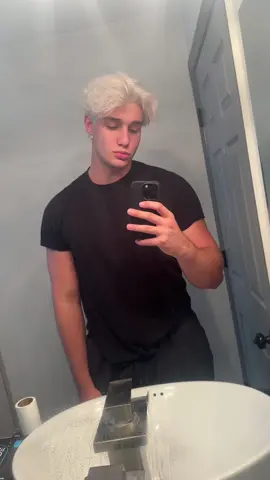 White hair #fyp #foryoupage 