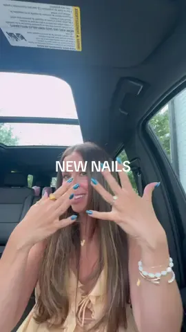 Dont mind how sweaty I am from hot yoga🥲🦋🫐🌊do you like my blur nails?!#nailinspo #nailsoftiktok #bluenails #MomsofTikTok #nailday #nailtransition @nailsbyericab 