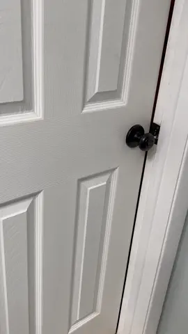 Uhh yeah I think someone's at the door 🐶😂