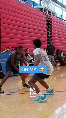Bro had the defender LOST!😱😂 #basketball #hooper #aau 
