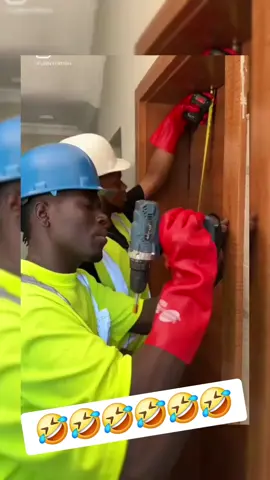 try not to laugh 🤣🤣#funnyvideo #prank #funny #laugh #fail #failarmy #frending #funnyprankvideo #frending_tiktok #frendingvideo#comedy #comedyvideos 