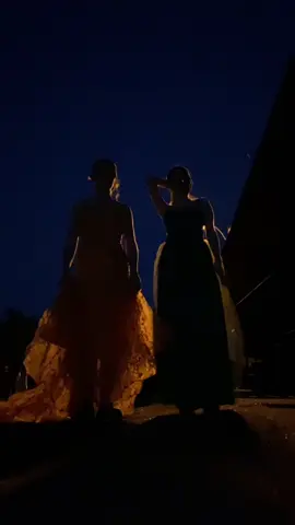 It’s time 2am no one is going to see this but we had to do this dance with our prom dress. #bighit_official_bts @Léane @AbjkMRstY @BTS 