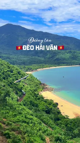 Đây có lẽ là đoạn đường tàu đẹp nhất Việt Nam. Bạn nào từng đi tàu này rồi cho em cảm nhận với ạ #danang #deohaivan #dulichvietnam #traveltiktok #travelvietnam #travel #phuotxuyenviet #phuotxuyenviet 