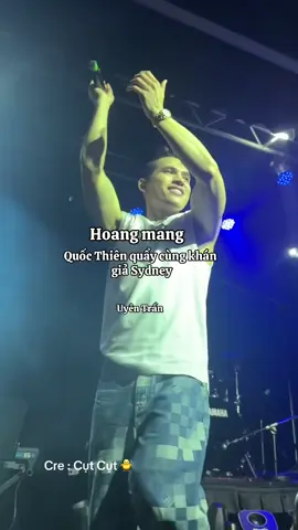 Hoang mang - Quốc Thiên quẩy cùng khán giả Sydney ❤️ #quocthien #quocthiensinger #hoangmang #vohoaiphuc #live #viral #tiktok #xuhuong #thinhhanh #nhachaymoingay #nhachay #nhacchill #nhacremix #sydney #australia 