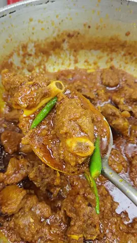 #eidspecial #mutton #Recipe #Foodie #haseebee #muttoncurry #karahi #onion #tomatos #food #foods #foodvideo #recipes #recipesoftiktok #foodvlog #tiktokfood #foodies #spicy #FoodLover #qorma #voiceover 