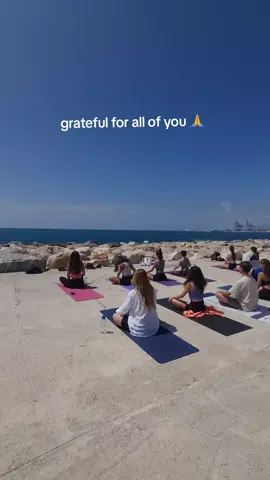 grateful to all of my wonderful students. come join us in Málaga for a seaside class 😊 #beachyoga #yoga