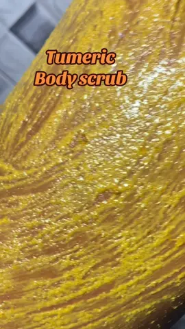 Tumeric scrub helps fade dark marks and brightens your skin giving you that natural glow 🍃 #naturalbeauty #tumeric #scrub #bodyscrub #tumericandhoneysoap 