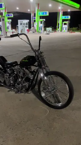 ความสุขในยามค่ำคืน ดึกๆดื่นๆ 😅#harleydavidson #shovelhead #โชเวลดิว่ะ #ฮาเล่ย์ #custombike #harleydavidsonmotorcycle 