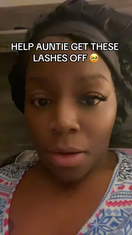 Its a new day  and its still on 😭😭😭 #fypage #viral #lashes #lashextensions #lashremoval #help 