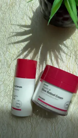 I received this product for free from Picky and HANSKIN in exchange for my honest review.@Picky | Kbeauty 💌 @HanskinGlobal  Glow serum  This Vitamin A Glow Retinol serum comes in a plastic bottle with a pump . The texture is like a creamy and off white. It ha very lightweight ans absorbs quickly. It has  0.1% pure retinol, plant-derived EGF, Vitamin A, and Vitamin E. It helps get firmer, revitalized skin.   It has a pleasant  fragrance, which I liked. It leaves my skin glowy and soft.  Glow Retinol Cream  This is a great retinol cream for beginners. It comes in a pump tub which I really like as it avoid any contamination and oxidation. This is a light weight moisturiserand it absorbs nicely into the skin.  Skin looks smooth and nourished.  This is gentle and I did not have any irritation using this product. I like the ingredients as it has retinol, Panthenol and vitamin e.  This helps fade fine line and give smoother skin with consistent use. It leaves a nice glow on skin. I am loving it  #pickyreview #gopicky #hanskin #youthfulskin #retinolskincare #retinolforbeginners #kskincarelover 