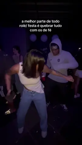 olhou pro lado ta eu e meu amigo nos passinho já 🤣🤣🤣 #jxlia #foryou #frase #dancinha #fy #rj #funkrj