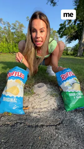 WHEN YOUR CHIPS ATTACK YOU WHEN YOURE FEEDING THEM ANTS #chips #ants #antbites #playing #kids