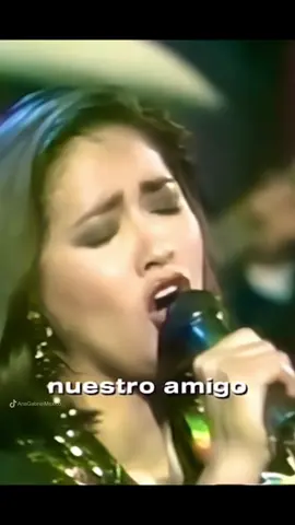 Amigo Mio ~ Ana Gabriel ♡ ♬ Amigo mio En nombre de mi pueblo estoy Agradeciendo Que nos regales de tu voz Y esas canciones Que nos permiten conocer A nuestro amigo Que no queremos ya perder *•.¸ #anagabriel #ag #anagabrieloficial #anagabrielfans #anagabrielmusic #50aniversario #undeseomas #concierto #parati #viral #fyp #foryou #fypシ #foryoupage #fypシ゚viral
