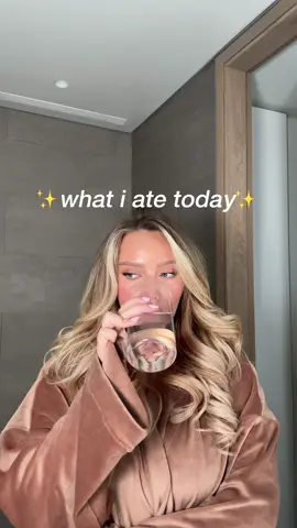 todays full day of eats😗✌🏼 #whatieatinaday 