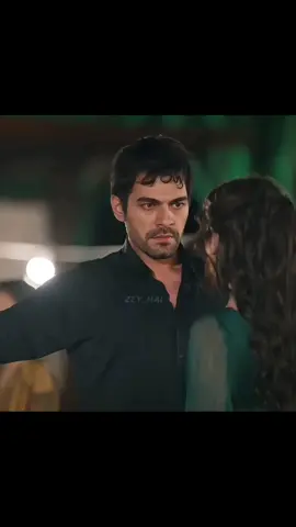 Halil Fırat sevenleri nerede 😅🥰 #cemrearda #gökberkyıldırım #zeynepaslanlı #halilfırat #zey_hal #rüzgarlıtepe #rüzgarlıtepe #rüzgarlitepe #kesfet #zeyhal #keşfetteyizzz #kesfetteyiz #fyp #keşfetbeniöneçıkar #keşfetöneçıkar #rüzgarlıtepe_dizi #halzey #foryou #foryoupage #foryourpage 