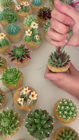 𝔸𝕤𝕜 𝕒𝕨𝕒𝕪 ⤵️ Have a question on my online tutorials? Let me know!  P.S my online tutorial SALE is still on with 50% off on some lessons! Check them out: kerrysbouqcakes.co.uk/online-tutorials  #qanda #questiontime  #learningwithkerry  #kerrysbouqcakes  #edibleart  #florals  #floralbuttercream  #floralcupcakes  #cupcakeinspo  #cupcakeartist  #cupcakegoals  #buttercream  #buttercreamflowers  #cakelove  #cakeworld 