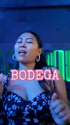 Sobrang dameng babaeng Pilipina ang magaganda sa Bodega ! Grabe yung mga likod ang kikinis, hoping na mag karon ng stage para sa dancefloor kasi masarap din talagang sumayaw. It was a great experience though! Tamang chill lang @bodegabistrosg 