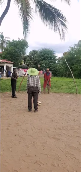 GOOD SKILLS 🤣🤣😄😆 #football #trend #trends #trending #fun #funny #funnyvideos #short #shorts #viral #India #zerobrainer0 #zeromind1 #Africa #American #football #beautyful #girls #women #football #tanzaniatiktok 