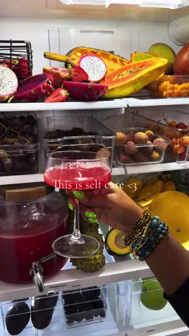@MYALCHE Fridge Tour 🥝🍍🍈🍊🍒🥑🍇🍒🫐🥥 Watch the full video at YouTube.com/MYALCHE . . An organized fridge/pantry can inspire you to cook more at home🌱 Here are some more tips: ✔️Wash all of your produce when you first buy it before storing in the refrigerator  ✔️Chop your fruits/vegetables and store in the freezer or refrigerator for reduced prep time when cooking  ✔️Label your produce in your pantry and refrigerator  ✔️Make a grocery list on the things you use a lot & the things you over buy to prevent food waste ✔️Make a menu at the beginning of the week of meal ideas to keep you inspired to maintain healthy eating habits throughout the week