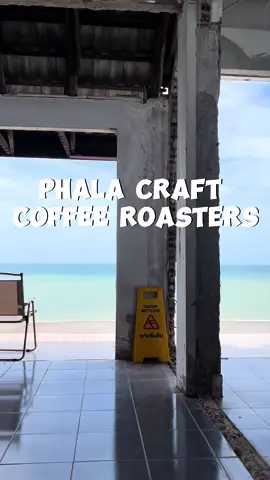 คาเฟ่เปิดใหม่ จ.ระยอง วิวทะเล เครื่องดื่มหลักสิบ วิวหลักล้าน เป็นร้านที่สวยมาก ๆ ฮีลใจสุดๆ ต้องมาค่า🌊🩵 📍พิกัดร้าน Phala Craft Coffee Roasters ร้านเปิดทุกวัน เสาร์-อาทิตย์ เปิด 9.00-17.00น #คาเฟ่เปิดใหม่ #คาเฟ่ระยอง #คาเฟ่ระยองเปิดใหม่ #คาเฟ่วิวทะเล #คาเฟ่ชลบุรี #ทะเลไทย #รีวิวคาเฟ่ #รีวิวคาเฟ่ระยอง #เที่ยวระยอง #คาเฟ่ #คาเฟ่สวยๆ #Tiktokกินเที่ยว #tiktokพาเที่ยว #rayong 
