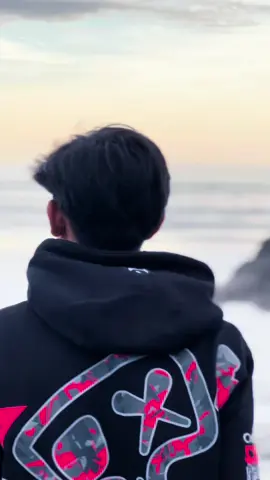 Sekali” main ke pantai   #trendingvideo #fyp 