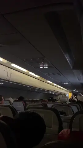 02/06 Por problemas con las luces de aterrizaje en el Aeropuerto Internacional Jorge Chávez, vuelo LA2296 Cajamarca - Lima (5:20 pm) aun continuamos dentro del avion, en el Aeropuerto Internacional Capitán FAP Renán Elías Oliver (Pisco) esperando poder regresar a Lima. 