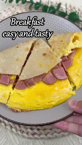 My favorite pink fying pan !!i love it so much!#fryingpan #fyppppppppppppppppppppppp #breakfast #favouritefood #KitchenHacks #cookwithme #easyandhealthy #foryoupage #4in1pan #cookpan #fryingpantiktok #pinkfryingpan #pizza #fypage #fyppp #EasyRecipe #favouritefood #nonstickpans #nonstickfryingpan 