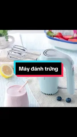 Máy đánh trứng đánh kem 2 cán có hộp nhựa đựng que đánh trứng. Công suất 125W Kích thước 18*8*14cm Màu xanh như hình, gồm 5 mức điều chỉnh  ✔️ Tích hợp 2 loại que đánh  ✔️ Dễ dàng tháo rời chỉ với một nút bấm ✔️ Thiết kế chữ U không bám bẩn Máy đánh trứng Mini cầm tay Bear DDQ-B02P5 sở hữu thiết kế nhỏ gọn, tích hợp 5 tốc độ đánh khách nhau đáp ứng nhiều nhu cầu sử dụng. Thiết kế tháo rời tiện lợi, dễ dàng vệ sinh và cất trữ khi không sử dụng,  Lưu ý: sp chỉ dùng để đánh trứng đánh kem hoặc bở lỏng. Không dùng đánh bột được ạ. ---------------- #máy_đánh_trứng, #máy_nhồi_bột, #máy_đánh_trứng_cầm_tay, #máy_đánh_trứng_philip, #máy_trộn_bột, #máy_đánh_trứng_mini, #máy_đánh_trứng_bluestone, #máy_đánh_bột, #máy_nhào_bột, #máy_đánh_trứng_trộn_bột, #may_danh_trung, #máy_đánh_kem, #máy_đánh_trứng_bosch, #máy_đánh_trứng_để_bàn, #máy_trộn_bột_bear, #đánh_trứng, #máy_đánh_trứng_cầm_tay_mini, #đánh_trứng_cầm_tay