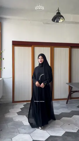 Abaya Luna warna hitam / Caviar 🥰✨ informasi pemesanan  Wa No ada di bio  bisa dicicil tanpa riba 🤗  #abayas #abaya #abayahitam #abayafashion  #racuntiktok #abayat #fypシ゚viral #fyppppppppppppppppppppppp #orikazami #rizquna_boutique 