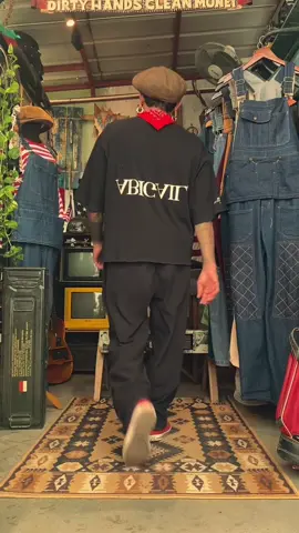 T- shirt @ABIGAIL CLOTHING  #OOTD #fashion #style 