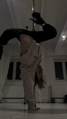 😈 #poledance #thehell #polesport #exoticpole 