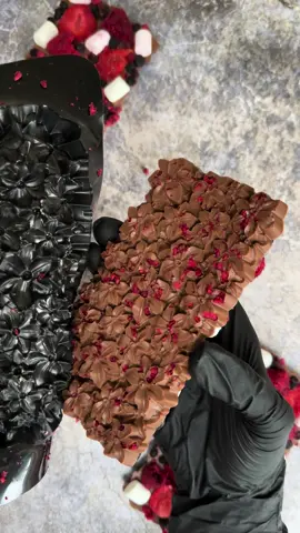 Freeze-dried berries & marshmallow. This combination creates the perfect balance between sweetness and sourness , making this chocolate unrivaled in its kind ❤️ The unique chocolate.co.uk #chocolat #chocolates #chocolatelab #chocolatelovers #chocolatelover #gift#giftideas #gifts#giftbox #giftguide#gifted #personalised#personalisedgifts #personalisedchocolates #personalisedchocolate #artisanchocolate #artusan#handmade#handmadegifts #anniversarygift #giftformum #giftforhim #giftforher #vegangifts #veganchocolate 