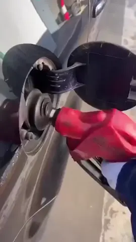 أعطيني سيارة قادرة ديرلك هكذا #ترند 