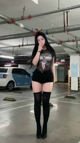 nghe nói nhạc này đang hot