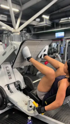 🏃‍♀️🏃‍♀️ #gym #GymTok #gymmotivation #GymLife #legday #workout #workoutmotivation #mellissa_khumalo #sama28 #tiktoksouthafrica🇿🇦 #foryoupage #fyp #trending #fypppppppppppppp 