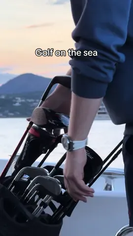 It’s golf on the boat season again 🏌🏼‍♀️⛳️🛥️ #golf #yacht #sainttropez #southoffrance #sttropez #luxurylife #luxuryaesthetic 