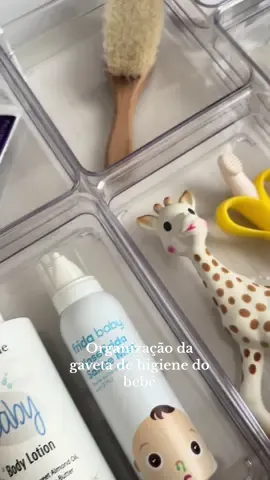 Vem comigo organizar a gaveta de higiene do bebê! 🤎 #organizaca #personalorganizer #baby #quartobebe #gestacao #maternidade #filhos #maternidadereal #maededois #comoda 