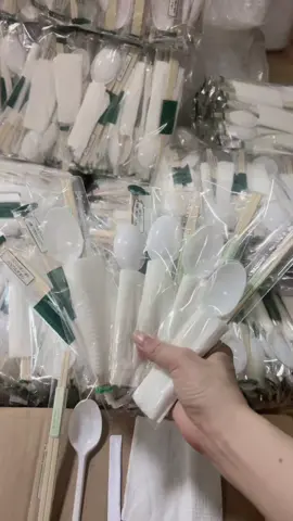 Sét combo 4 món đũa thìa tăm giấy nhà e lại về rồi đây #set4mon #dodungmotlan #duatachnhat #thuanhua #quanbun #quanpho #quanhutieu 