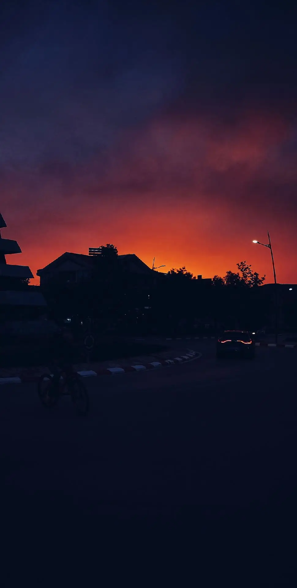 Sunset in Azrou city ⵥ #ⵥ #amazigh #azrou #sunset #morocco #samsung #rif #pictures #vsco #viral #fyp #tiktok #foryou #foryoupage #🇲🇦 