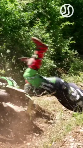 Best #Crash & Action from #Assoluti #Enduro at #Spoleto available 😁🤘🏻 • #EnduroGP #Dirtbike #Motocross #ItalianoEnduro #dirtbikefails #hardenduro #extremeoffroad #moto #fail 